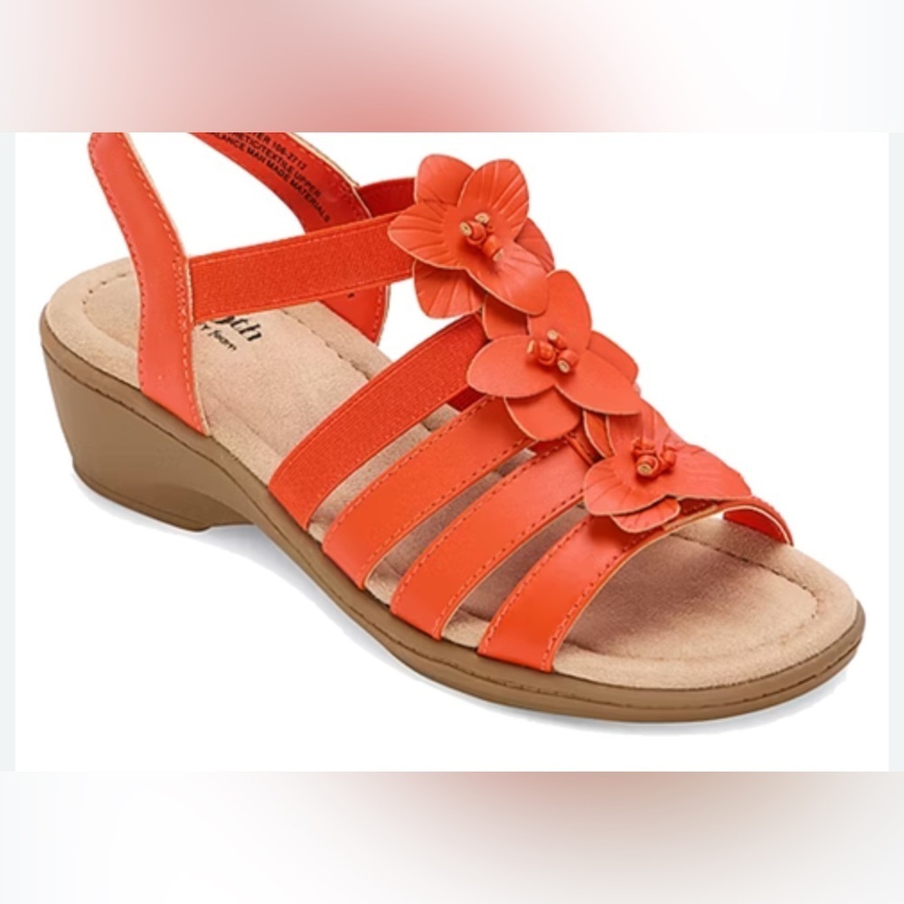 East 5th Size 6 Memory Foam Orange Floral Sandal, New With Tags.